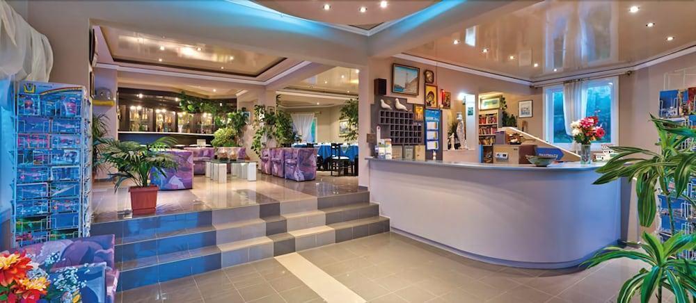 Hotel Koukouras Stalós Dış mekan fotoğraf